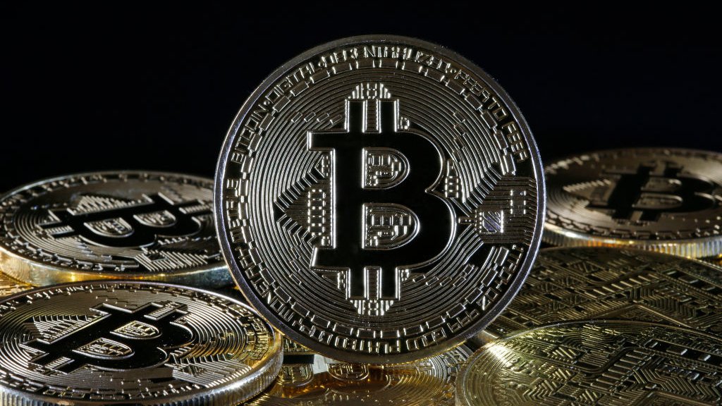 Bitcoin steadies after last week’s drop amid U.S. economic concerns and looming tariffs