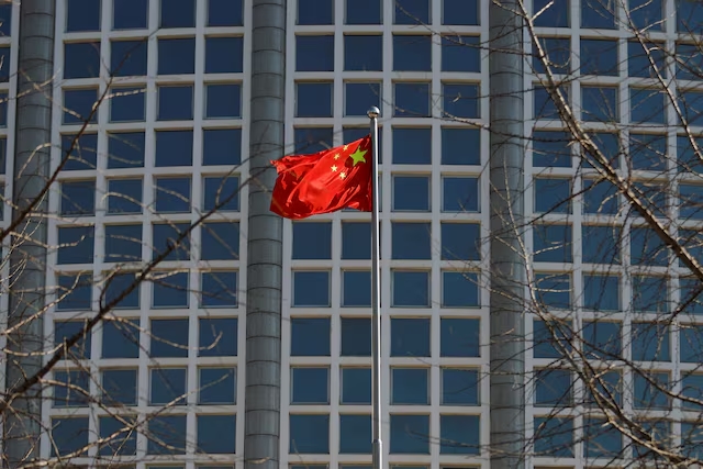 China Tells Brokers to Pause Real-World Asset Tokenisation in Hong Kong