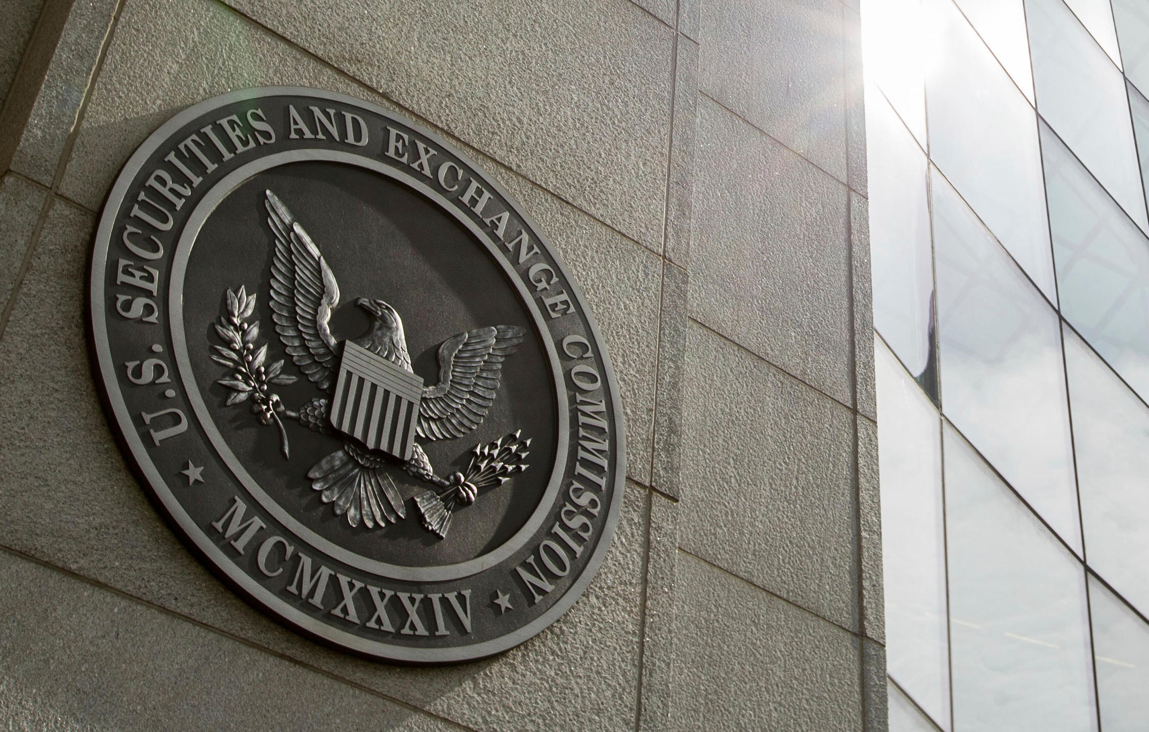 U.S. Regulators Investigate Stock Moves Before Crypto Treasury Announcements